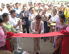 サカワ９０周年記念カンボジア学校建設寄付支援事業 2008年4月1日